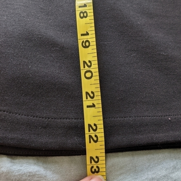 AKRIS Ponte Zip Fitted Black Sweater Top M Knit Minimalist Fine Gauge Designer - Picture 12 of 14